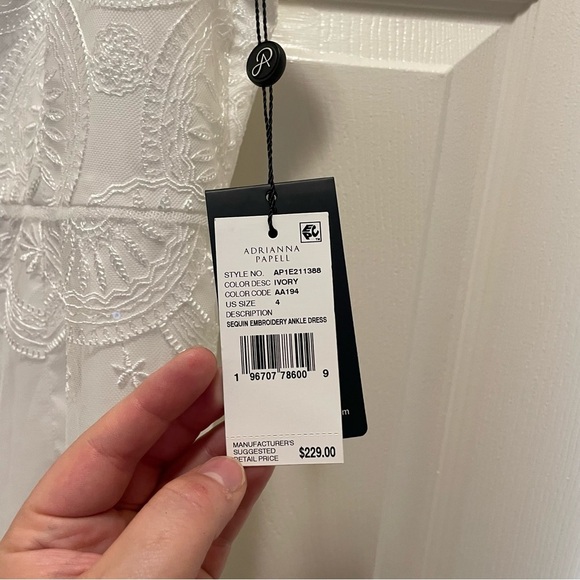 NWT Adrianna Papell White Sequin Embroidery Ankle Dress Beaded Straps Size 4 - Picture 6 of 7
